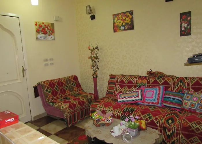 Oriental Redsealine Apartment *